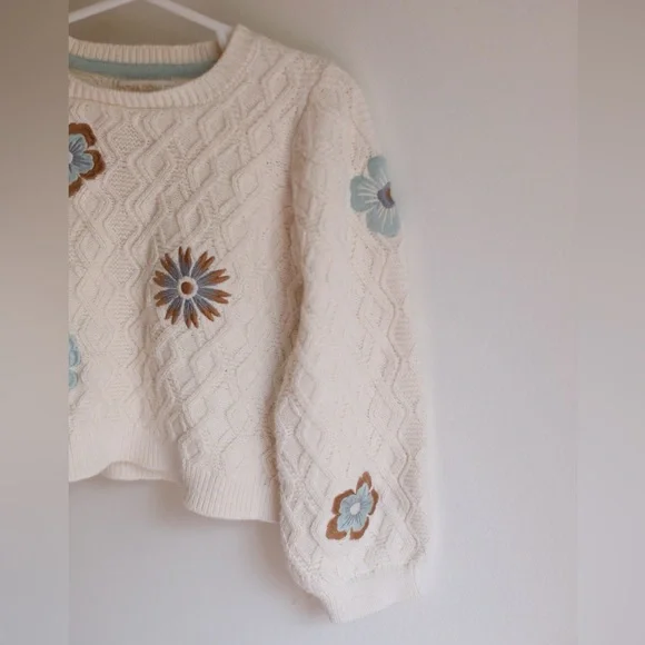 Cynthia Rowley Girls 3T Cream Cable Knit Floral Embroidered Sweater - Picture 2 of 5